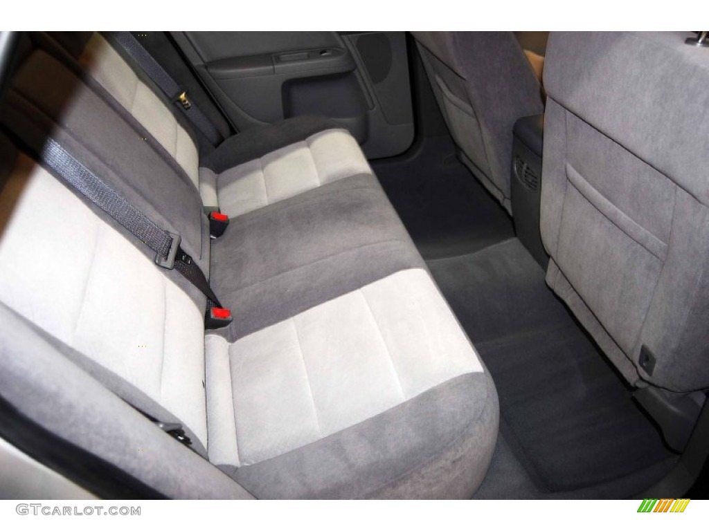 2005 Montego Luxury - Silver Frost Metallic / Shale photo #15