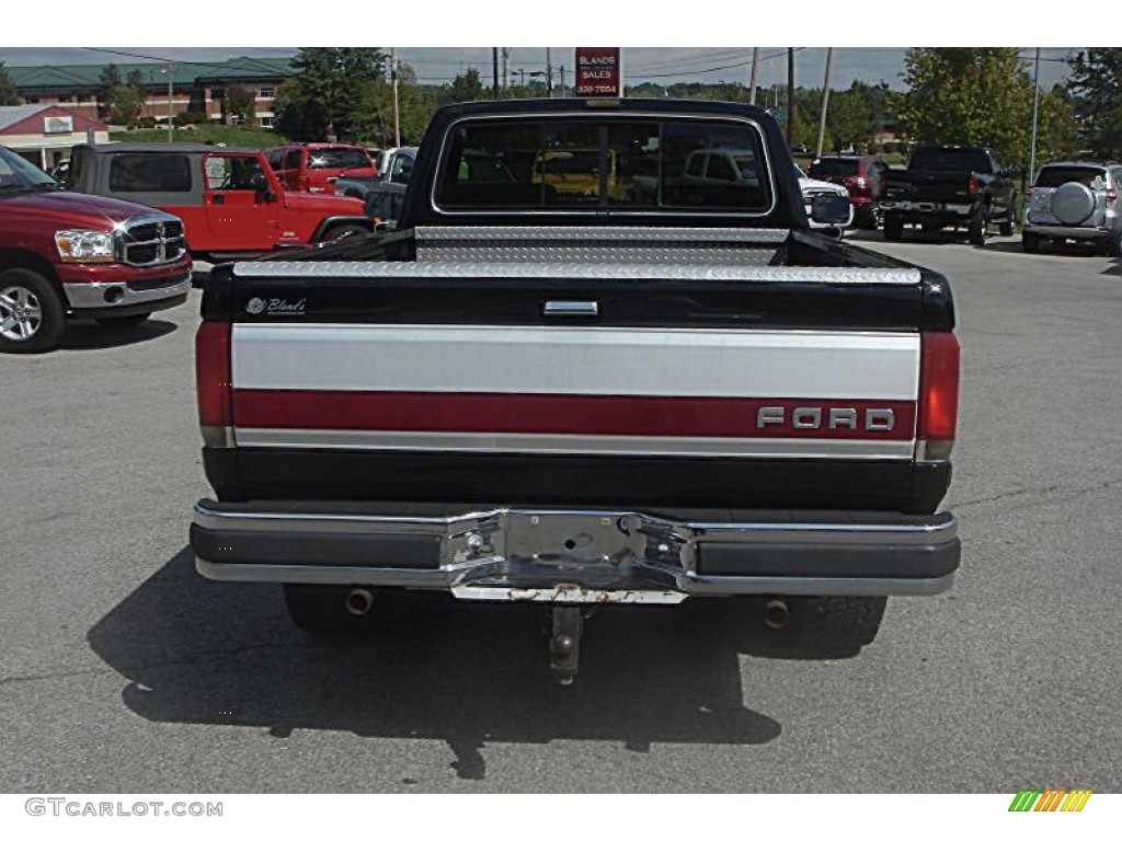 1990 F250 XLT Lariat Regular Cab 4x4 - Black / Grey photo #4