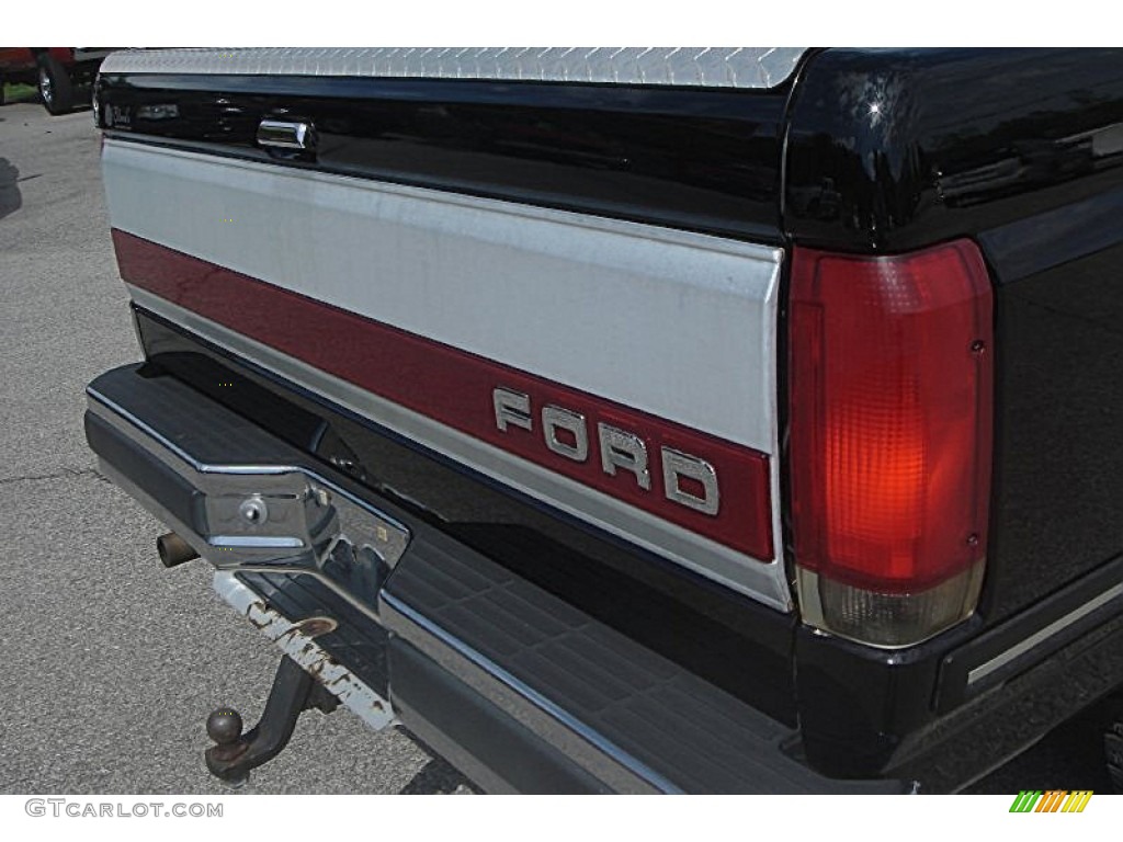 1990 F250 XLT Lariat Regular Cab 4x4 - Black / Grey photo #7