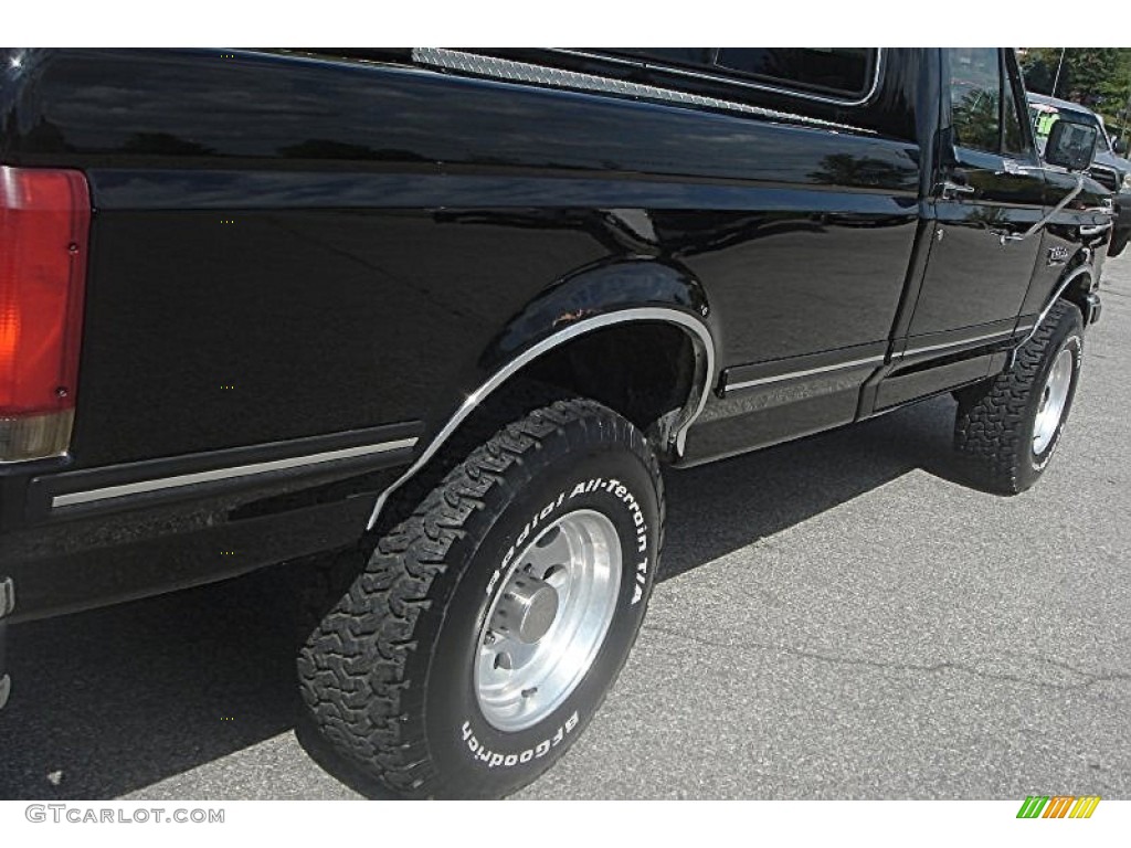 1990 F250 XLT Lariat Regular Cab 4x4 - Black / Grey photo #12