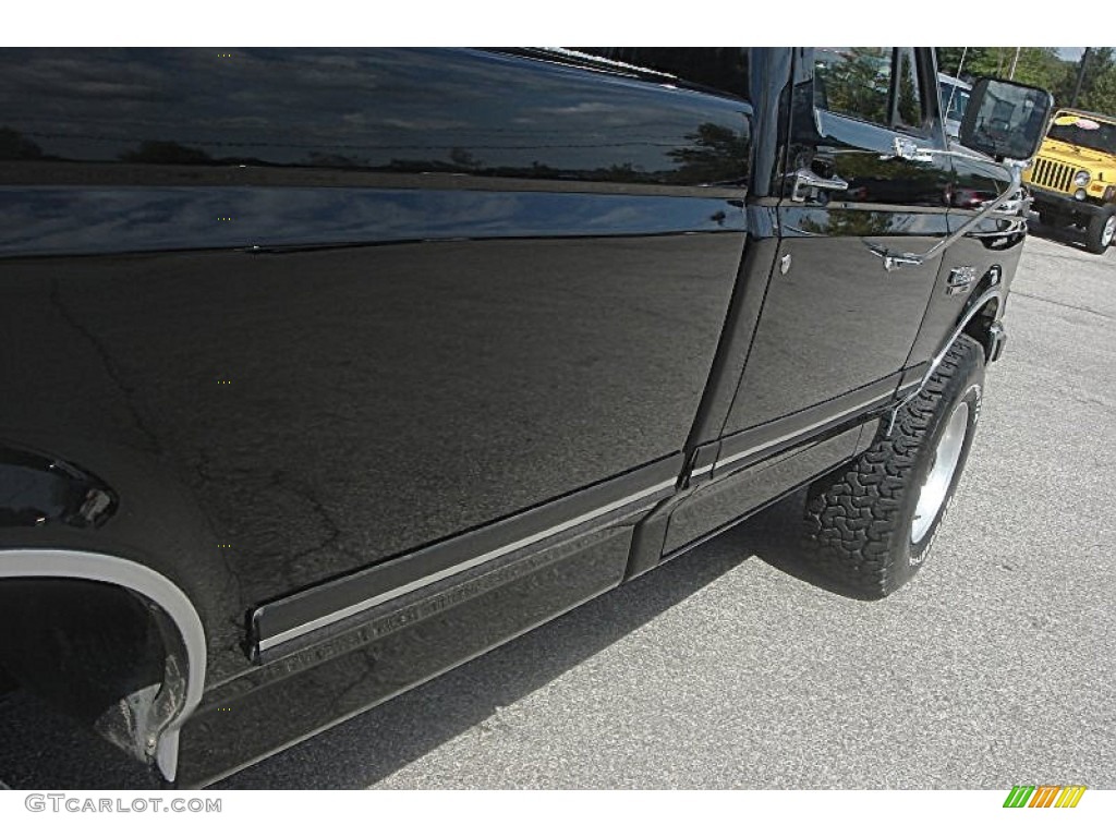 1990 F250 XLT Lariat Regular Cab 4x4 - Black / Grey photo #15