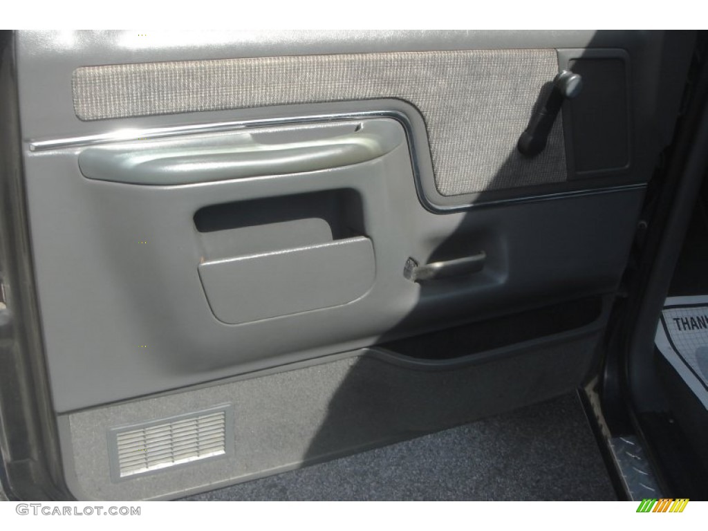 1990 F250 XLT Lariat Regular Cab 4x4 - Black / Grey photo #28
