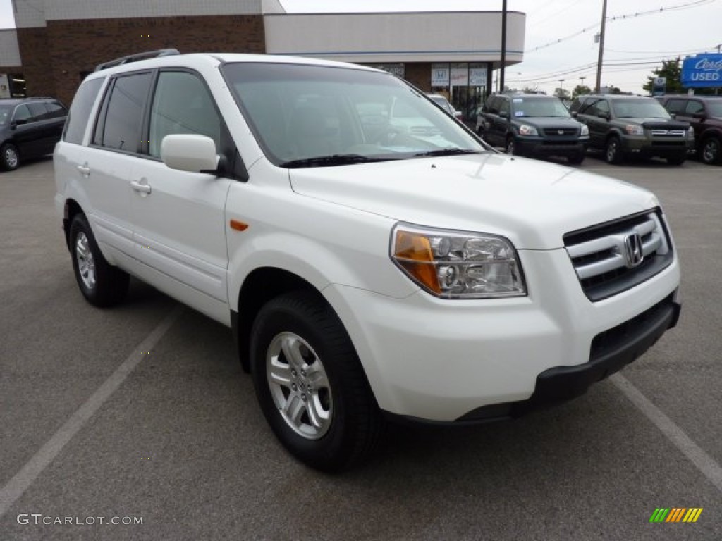 Taffeta White Honda Pilot