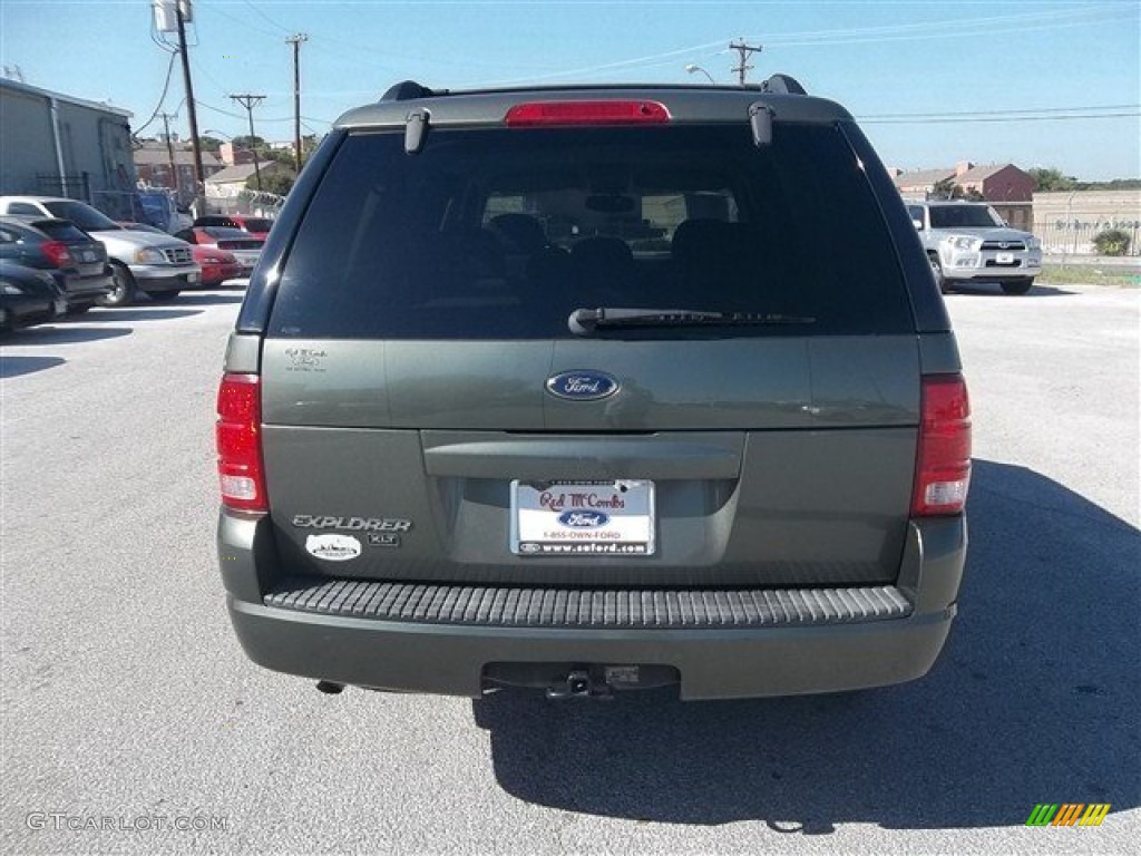2004 Explorer XLT - Estate Green Metallic / Medium Parchment photo #4