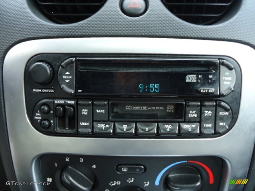2003 Jeep Liberty Renegade 4x4 Audio System Photo #71199620