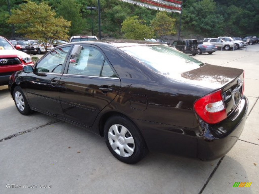 2004 Camry LE - Black Walnut Pearl / Stone photo #10