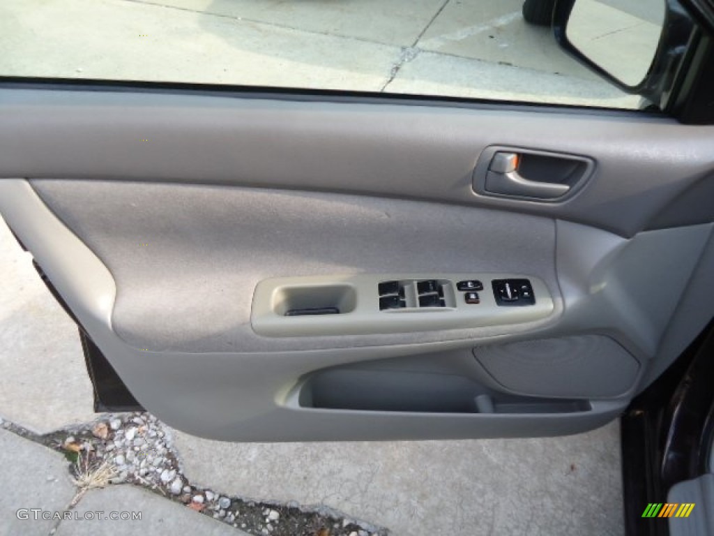 2004 Camry LE - Black Walnut Pearl / Stone photo #15