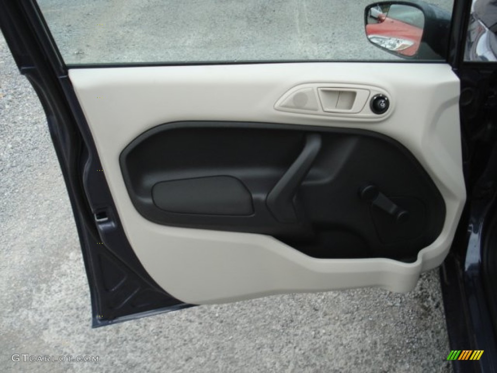 2013 Ford Fiesta S Sedan Door Panel Photos