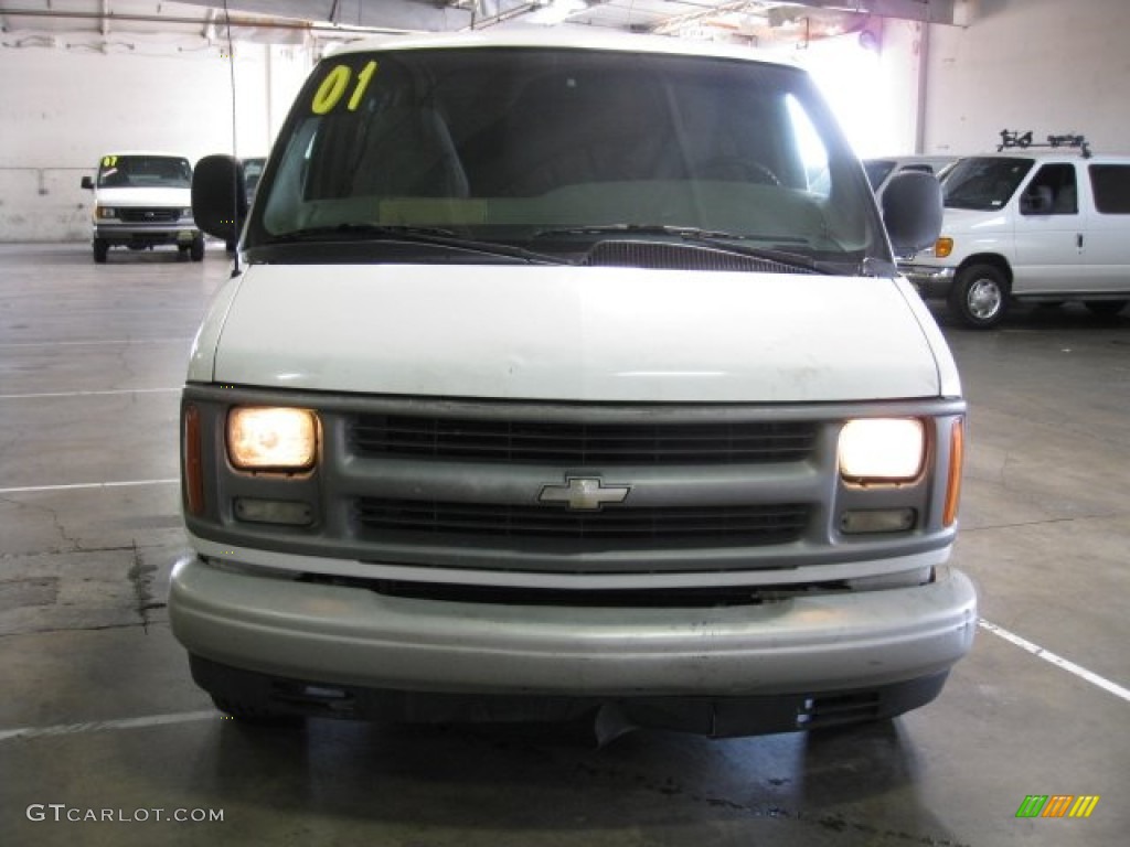 2001 Express 1500 Cargo Van - White / Dark Pewter photo #2
