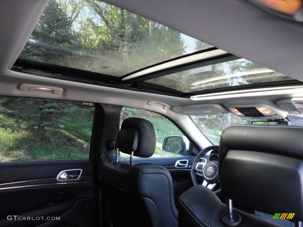 2013 Jeep Grand Cherokee SRT8 4x4 Sunroof Photo #71204875