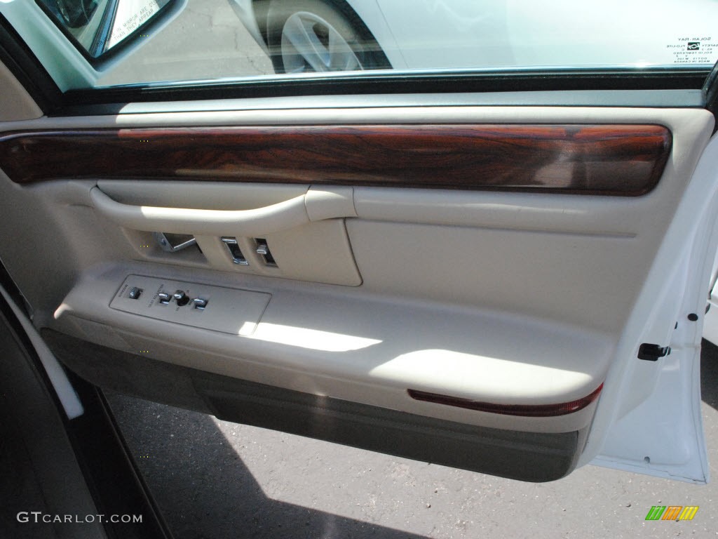 1994 DeVille Sedan - White / Tan photo #4