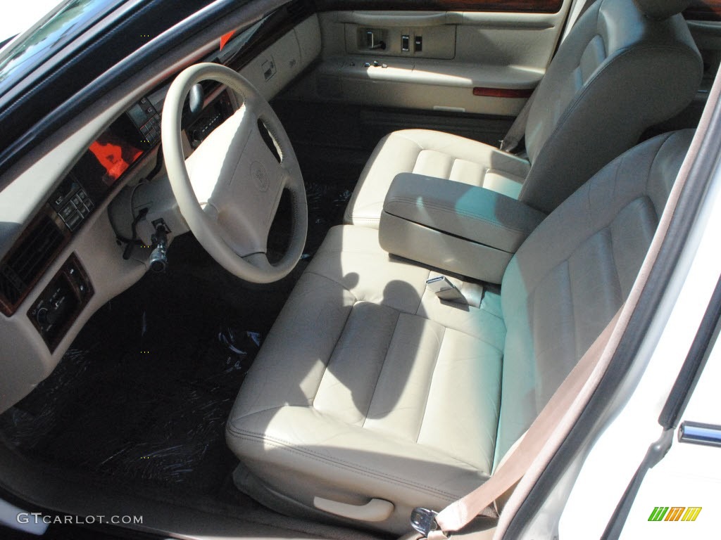 1994 DeVille Sedan - White / Tan photo #14