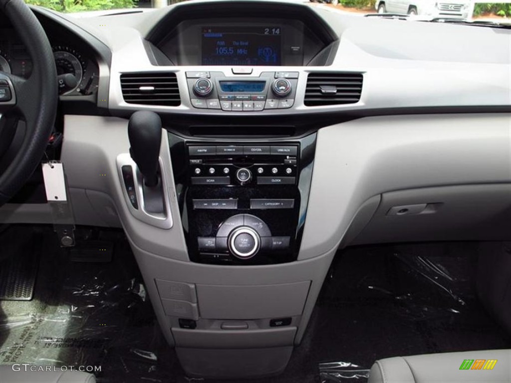 2013 Honda Odyssey EX-L Controls Photo #71208601