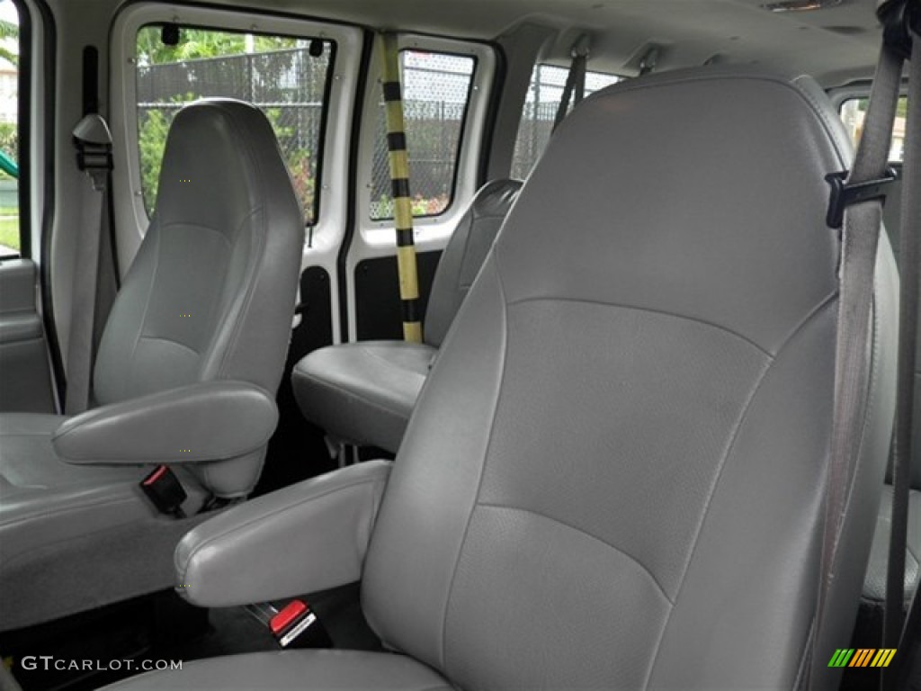 2007 E Series Van E350 Super Duty XL 15 Passenger - Oxford White / Medium Flint Grey photo #22