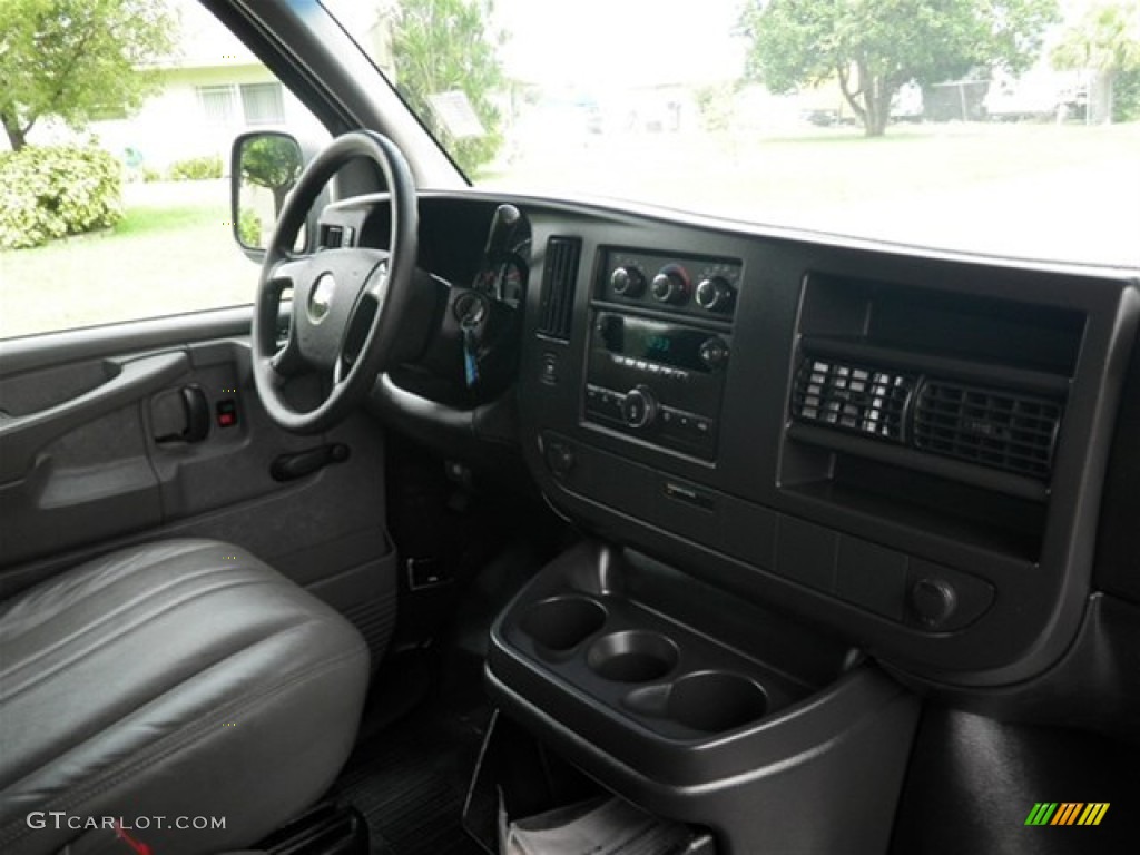 2010 Express 1500 Work Van - Summit White / Medium Pewter photo #16