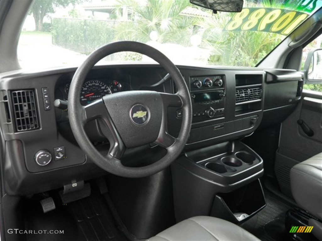 2010 Express 1500 Work Van - Summit White / Medium Pewter photo #22