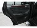 Black - GL 450 4Matic Photo No. 14