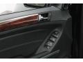 Black - GL 450 4Matic Photo No. 16