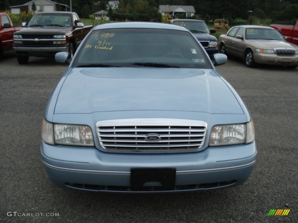 2000 Crown Victoria Sedan - Light Blue Metallic / Dark Denim Blue photo #2