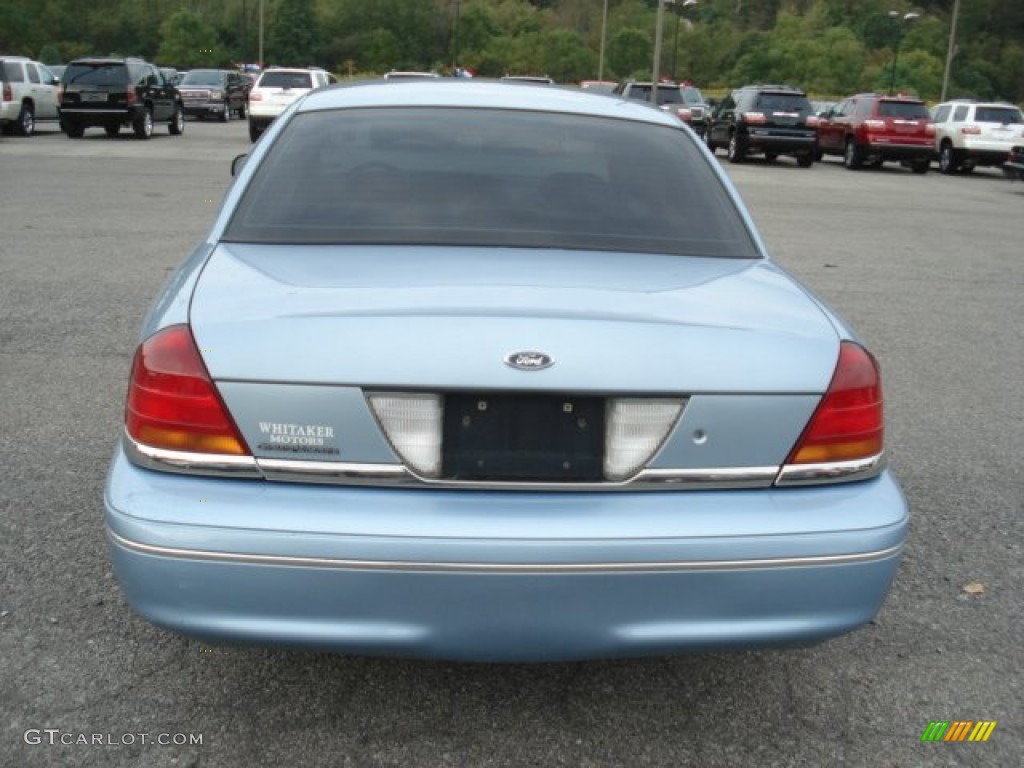 2000 Crown Victoria Sedan - Light Blue Metallic / Dark Denim Blue photo #5