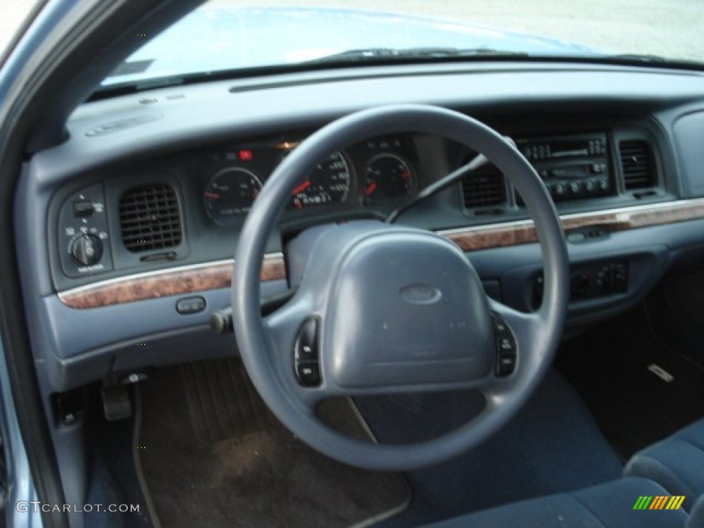 2000 Crown Victoria Sedan - Light Blue Metallic / Dark Denim Blue photo #8