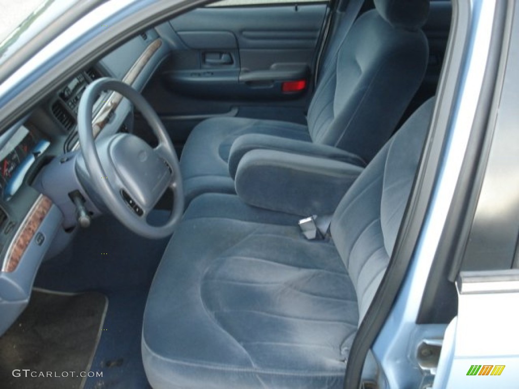 2000 Crown Victoria Sedan - Light Blue Metallic / Dark Denim Blue photo #9