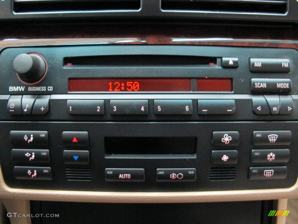 2005 3 Series 325xi Sedan - Jet Black / Sand photo #30