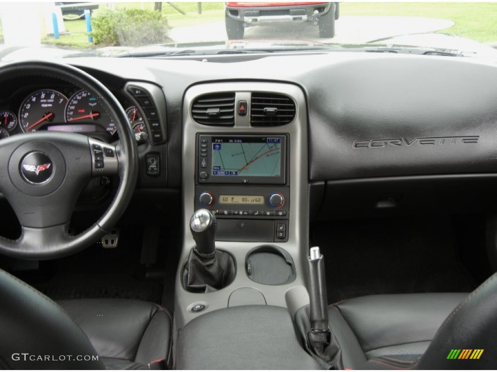 2007 Chevrolet Corvette Z06 Ebony Dashboard Photo #71218867