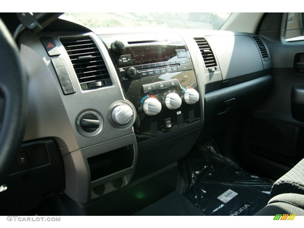 2012 Tundra Double Cab 4x4 - Silver Sky Metallic / Graphite photo #7