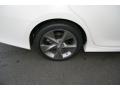 Super White - Camry SE Photo No. 9