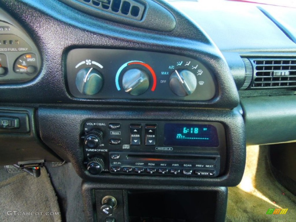 1995 Chevrolet Camaro Z28 Convertible Controls Photo #71221189