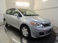 Brillant Silver - Versa 1.8 S Hatchback Photo No. 3