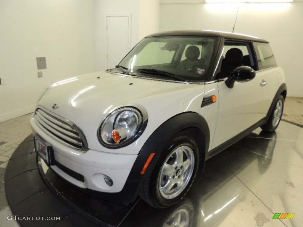 Pepper White Mini Cooper