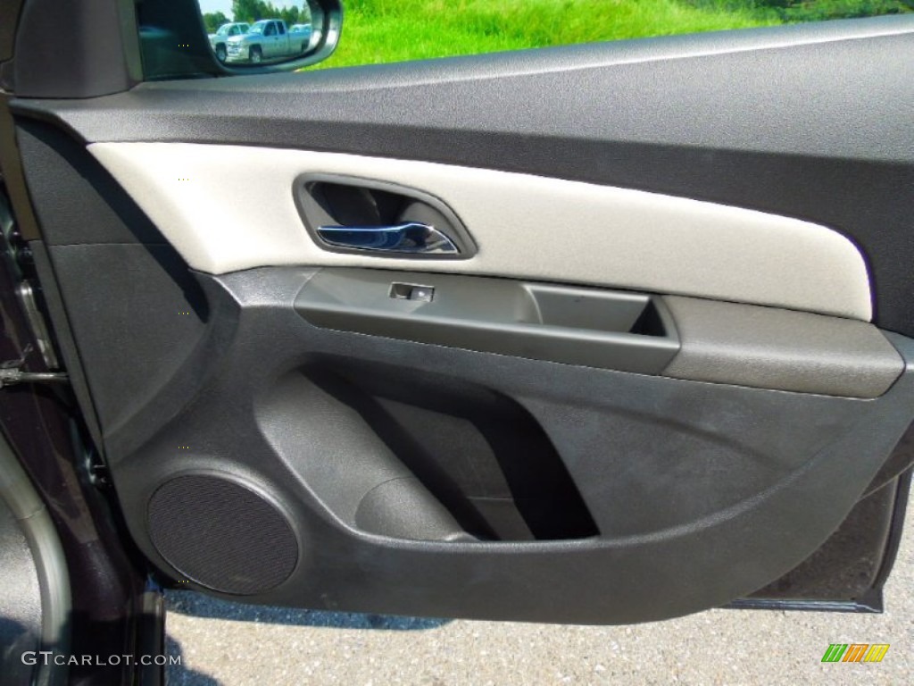 2013 Chevrolet Cruze LS Jet Black/Medium Titanium Door Panel Photo #71225160