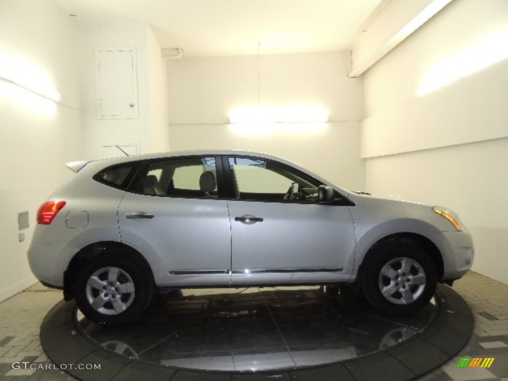 2011 Rogue S AWD - Silver Ice Metallic / Gray photo #4