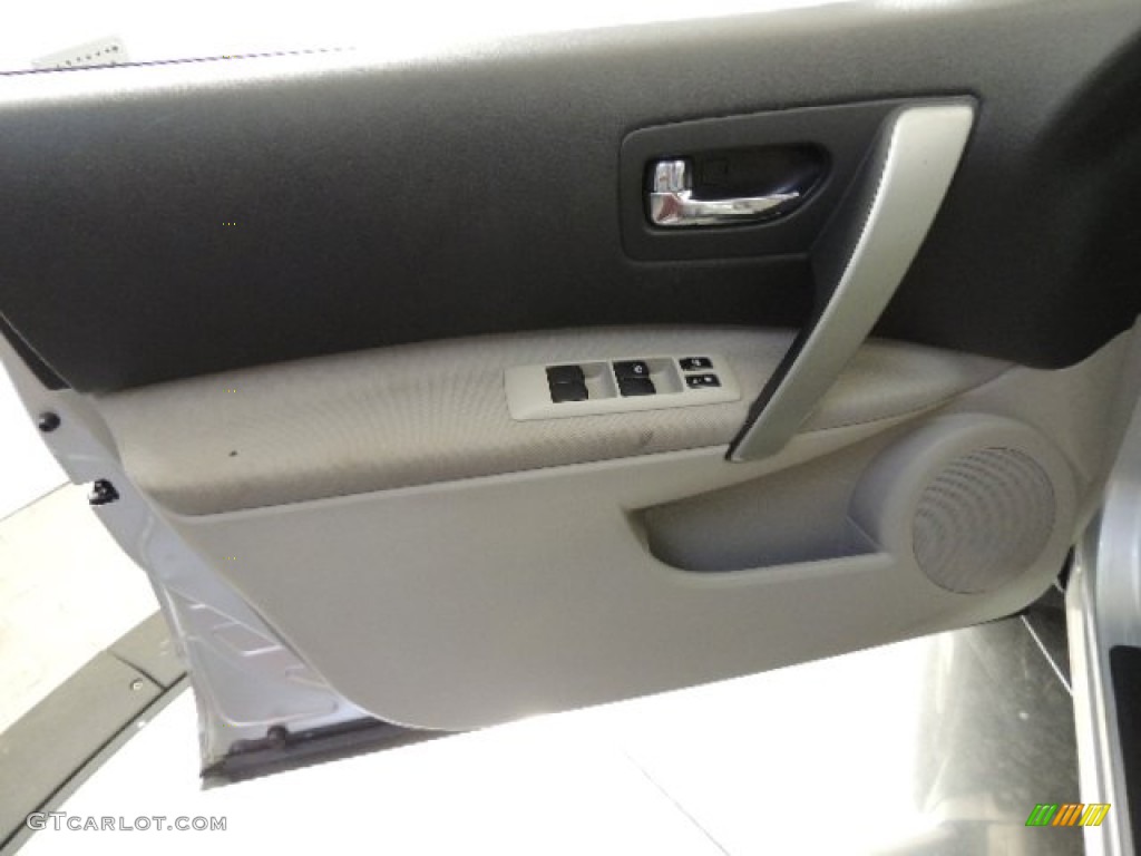 2011 Rogue S AWD - Silver Ice Metallic / Gray photo #14
