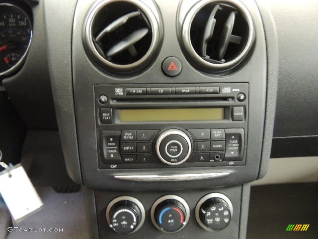 2011 Rogue S AWD - Silver Ice Metallic / Gray photo #19