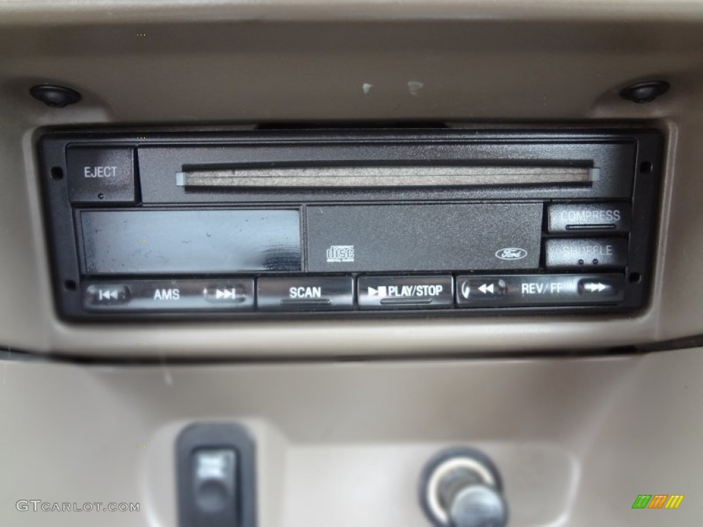 1999 Ford Mustang GT Convertible Audio System Photos