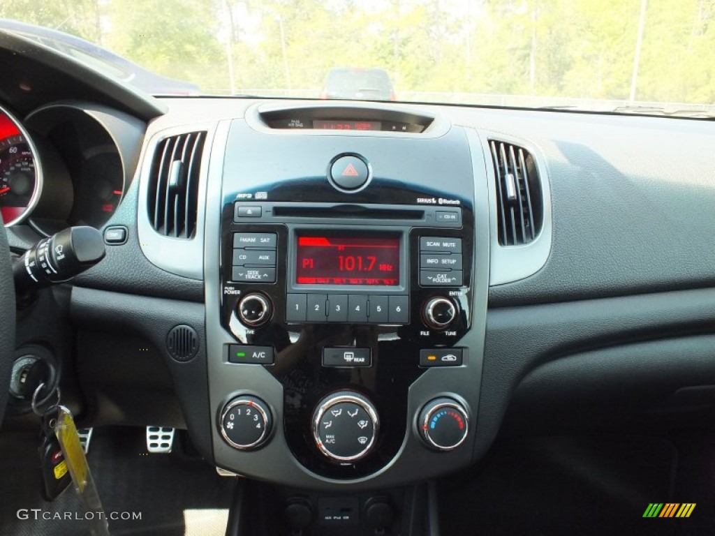 2012 Kia Forte Koup SX Controls Photo #71231067