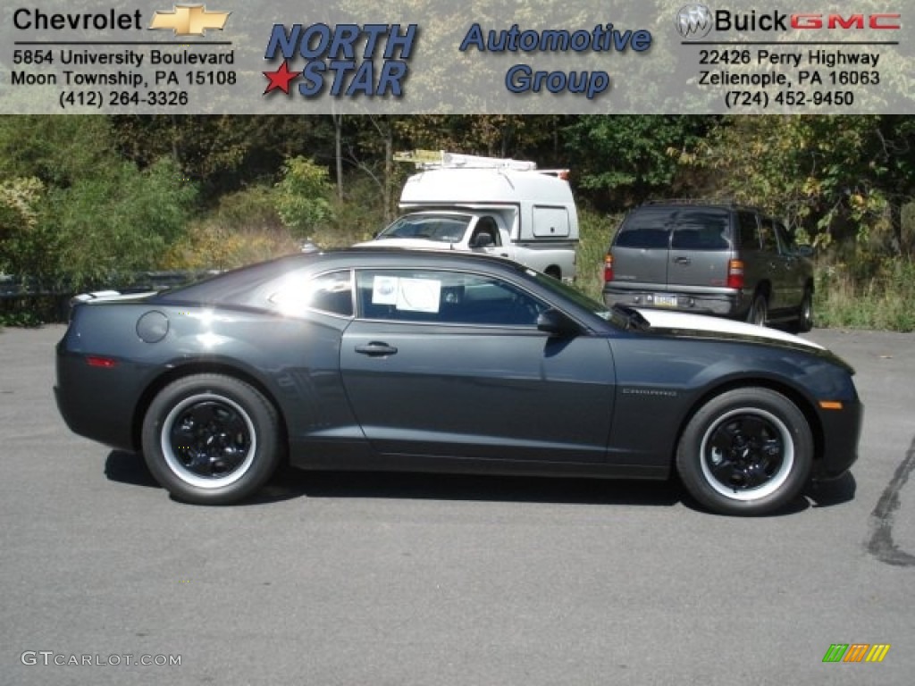 Ashen Gray Metallic Chevrolet Camaro