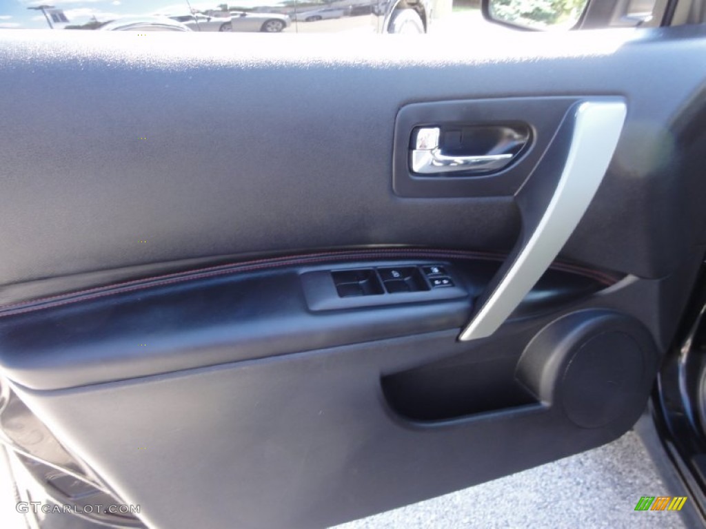 2011 Rogue SL AWD - Wicked Black / Black photo #12