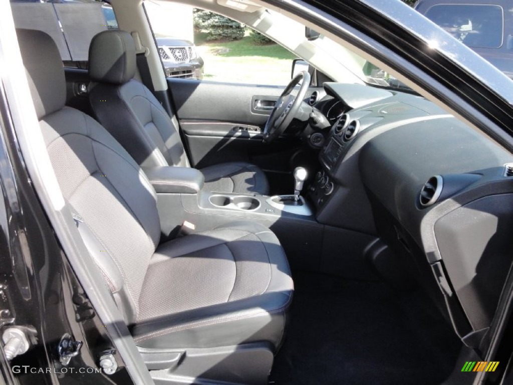 2011 Rogue SL AWD - Wicked Black / Black photo #16