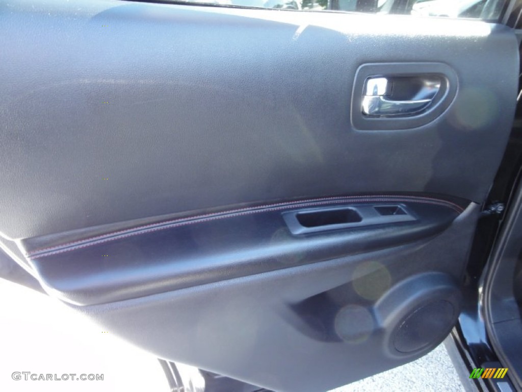2011 Rogue SL AWD - Wicked Black / Black photo #21