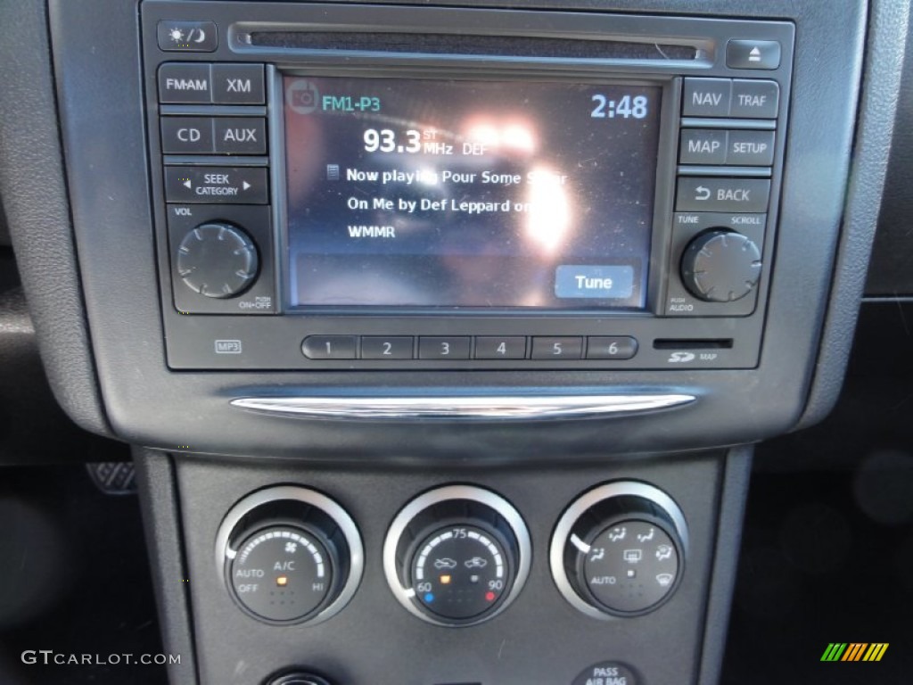2011 Rogue SL AWD - Wicked Black / Black photo #25
