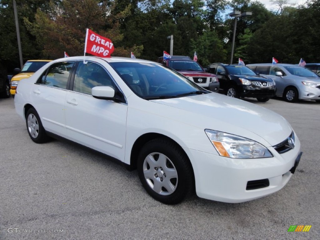 2007 Accord LX Sedan - Taffeta White / Ivory photo #4