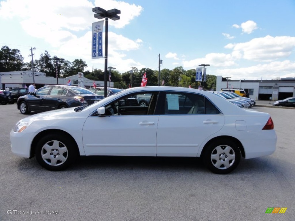 2007 Accord LX Sedan - Taffeta White / Ivory photo #9