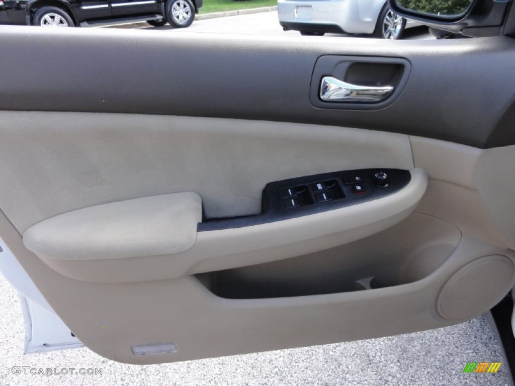 2007 Accord LX Sedan - Taffeta White / Ivory photo #12