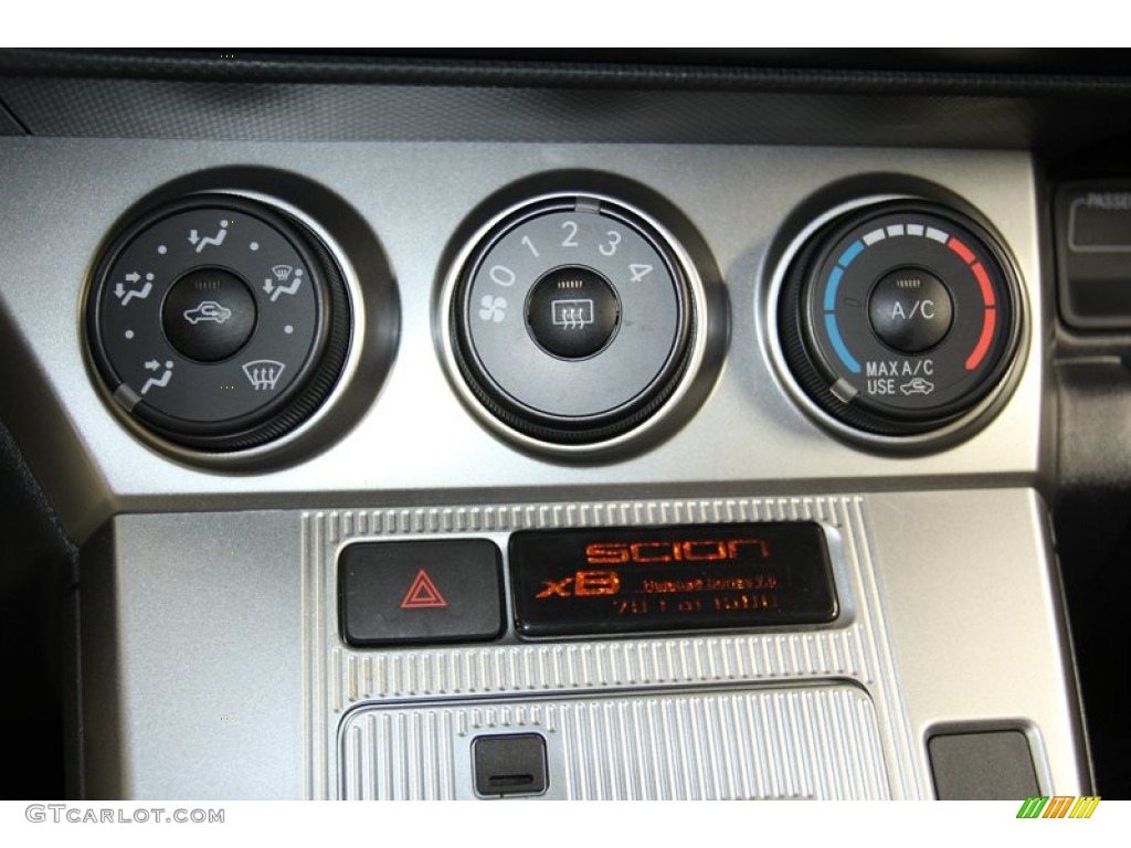 2012 Scion xB Release Series 9.0 Controls Photo #71243002