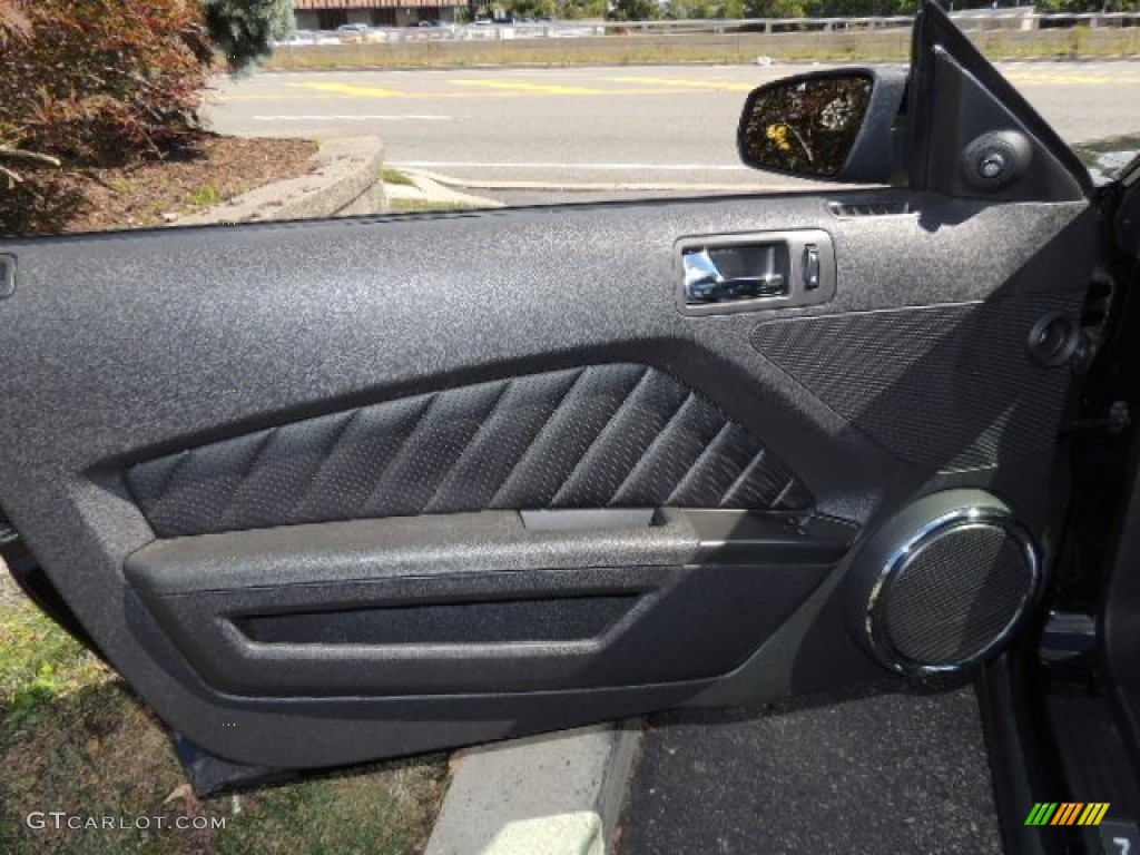 2010 Ford Mustang GT Premium Coupe Charcoal Black Door Panel Photo #71244421