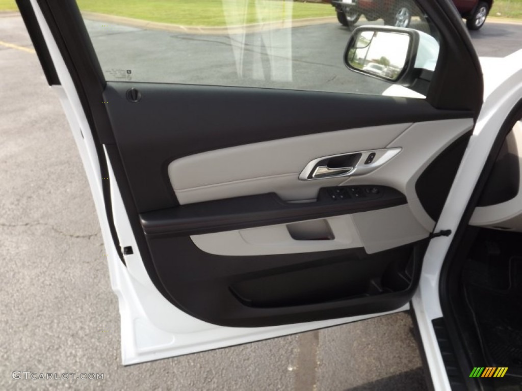 2013 GMC Terrain SLE Light Titanium Door Panel Photo #71246206